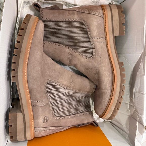Timberland Women's Taupe Ankle Boots - Picture 2 of 10